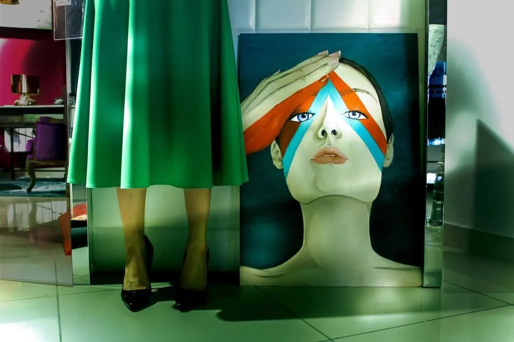 Girl with her Pictures preview 4