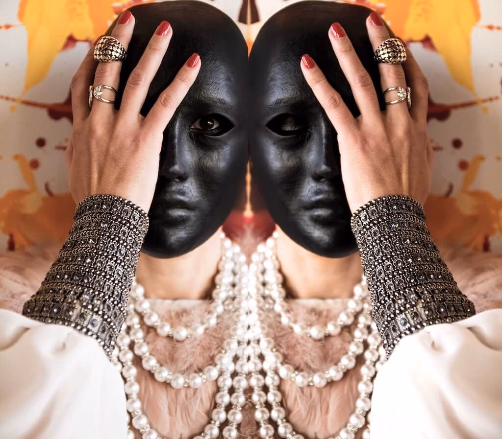 Armor without a knight / Regalia without a monarch 6