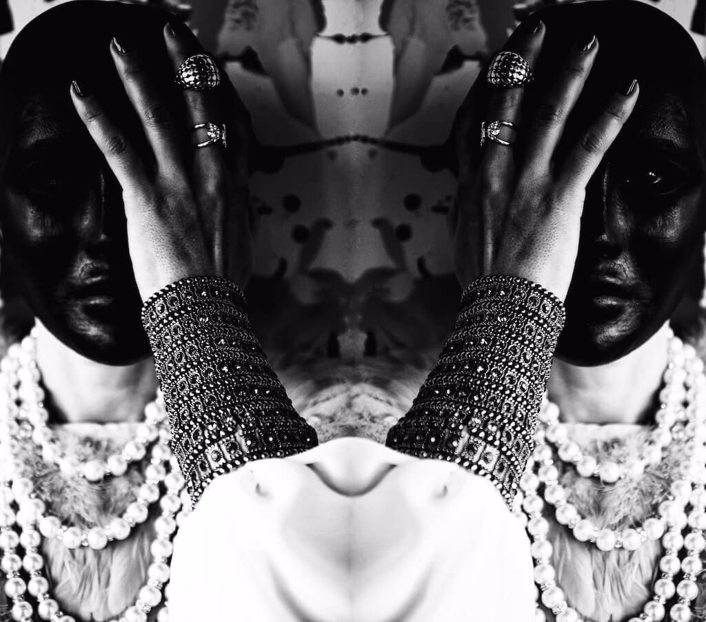 Armor without a knight / Regalia without a monarch 9